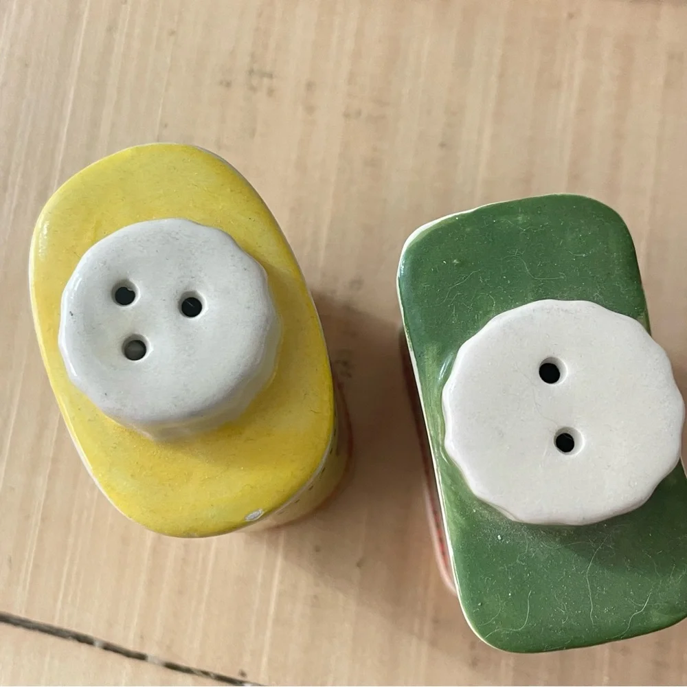 $10 SALE Vintage Salt & Pepper Shakers Set Retro Yellow Green Ceramic